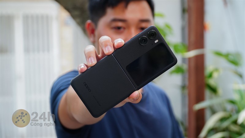 Hai phiên bản màu sắc, hai cung bậc cảm xúc cho người dùng OPPO Find N2 Flip