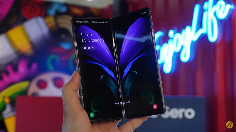 Điện thoại gập là xu hướng 2023? Điện thoại gập là xu hướng 2023?