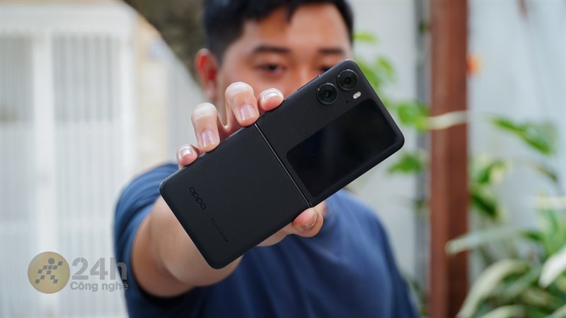 OPPO Find N2 Flip OPPO Find N2 Flip