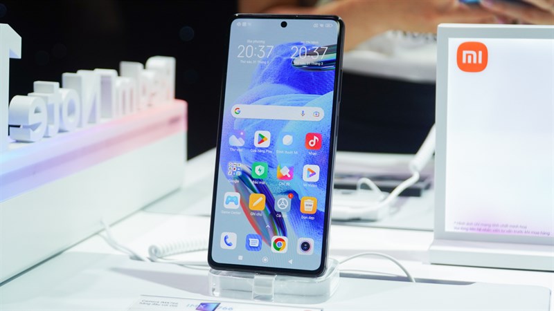 Dung lượng RAM 8 GB của Redmi Note 12 Pro 5G chắc chắn sẽ đáp ứng tốt nhu cầu đa nhiệm cơ bản của người dùng.
