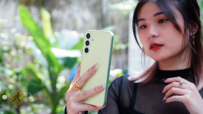 Galaxy A54 5G đã có camera chính được cải thiện về khả năng chụp ảnh cùng phần cứng được nâng cấp.