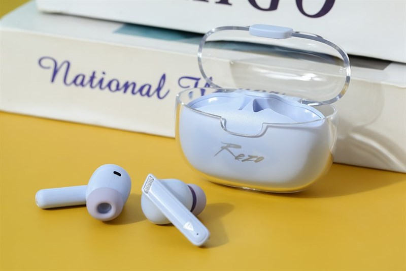 Tai nghe Rezo Air được trang bị Bluetooth 5.3 mới nhất, cho phép kết nối nhanh chóng với độ trễ cực thấp, đường truyền ổn định Tai nghe Rezo Air được trang bị Bluetooth 5.3 mới nhất, cho phép kết nối nhanh chóng với độ trễ cực thấp, đường truyền ổn định