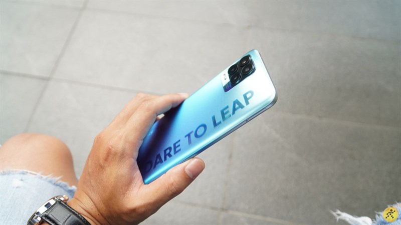 Có nên mua realme 8 Pro? Thiết kế cá tính, hiện đại cho giới trẻ Có nên mua realme 8 Pro? Thiết kế cá tính, hiện đại cho giới trẻ