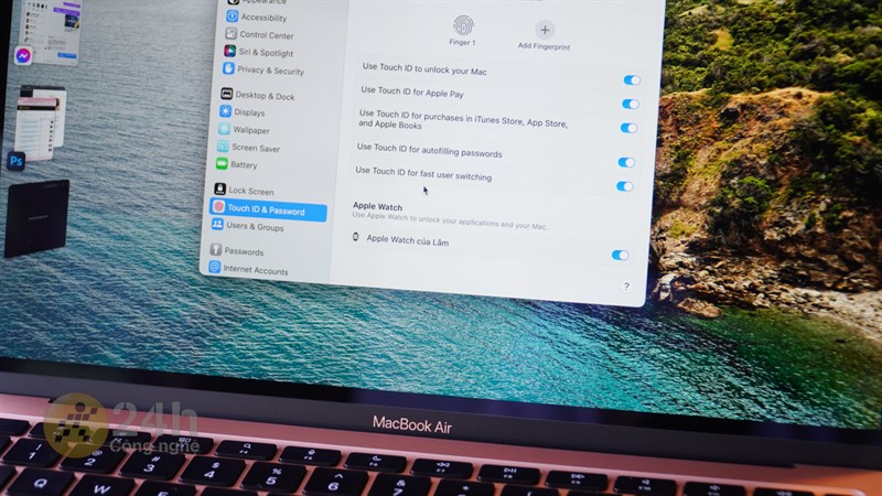 Hoặc mình cũng có thể sử dụng Apple Watch để mở khóa cho chiếc MacBook Air M1 của mình. Hoặc mình cũng có thể sử dụng Apple Watch để mở khóa cho chiếc MacBook Air M1 của mình.