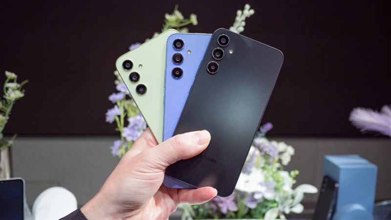 Các tùy chọn màu sắc của Samsung đều mang đến những nét trẻ trung, cá tính riêng. Nguồn: Samsung. Các tùy chọn màu sắc của Samsung đều mang đến những nét trẻ trung, cá tính riêng. Nguồn: Samsung.