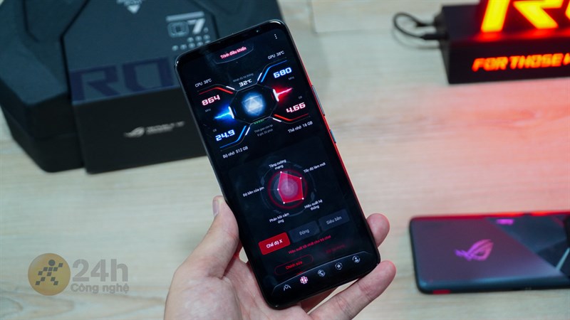 ROG Phone 7 Ultimate được cải thiện hệ thống tản nhiệt bên trong để thiết bị hoạt động mát mẻ trong thời gian dài