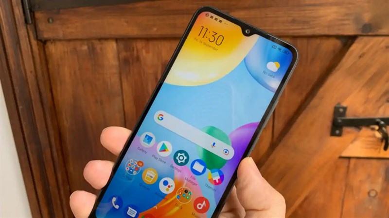 POCO C61 có tổng thể mỏng nhẹ và thiết kế thời trang. POCO C61 có tổng thể mỏng nhẹ và thiết kế thời trang.