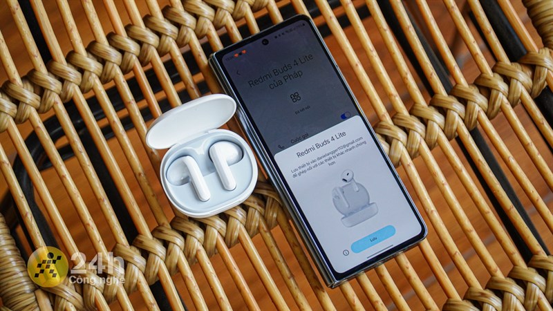 Trên tay Redmi Buds 4 Lite: Thiết kế nhỏ gọn năng động, pin lớn cho thời lượng dùng đến 20 tiếng