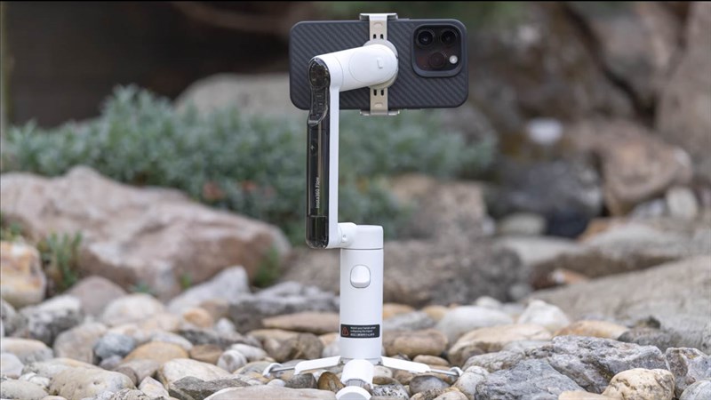 Trên tay Insta360 Flow: Chiếc gimbal đa năng nhỏ gọn, cùng nhiều chế độ thú vị Trên tay Insta360 Flow: Chiếc gimbal đa năng nhỏ gọn, cùng nhiều chế độ thú vị