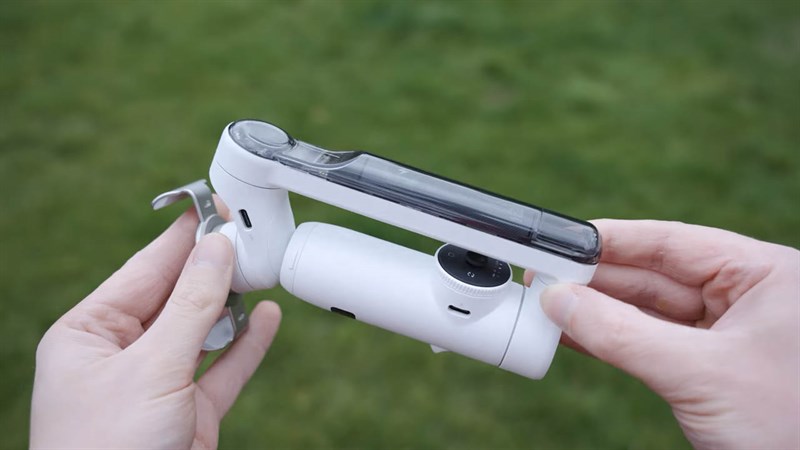 Trên tay Insta360 Flow: Chiếc gimbal đa năng nhỏ gọn, cùng nhiều chế độ thú vị Trên tay Insta360 Flow: Chiếc gimbal đa năng nhỏ gọn, cùng nhiều chế độ thú vị