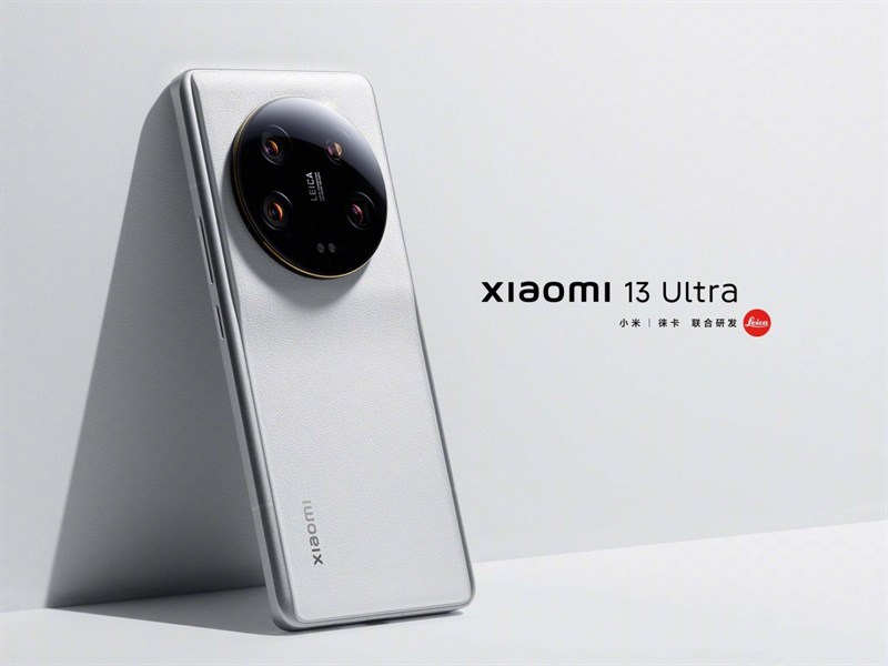 Mặt lưng Xiaomi 13 Ultra được hoàn thiện từ da và có thể kháng khuẩn