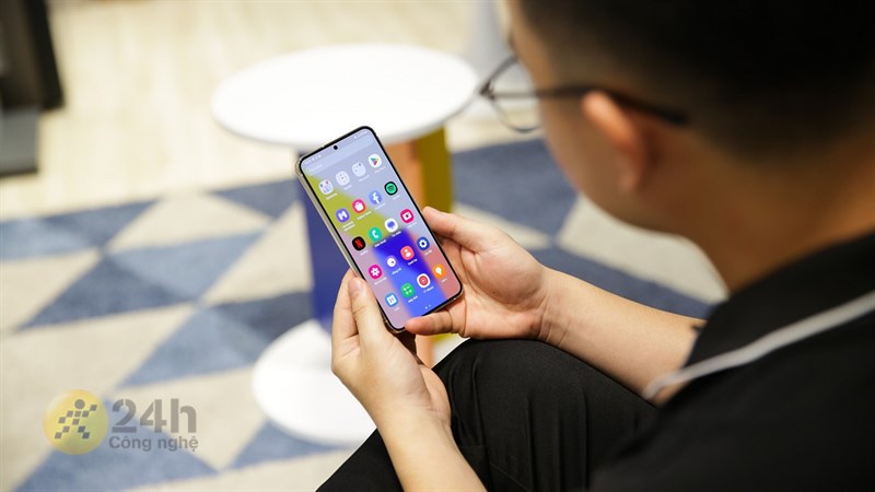 Thiết kế mặt trước của Galaxy S23 quá là tiện dụng, thông minh Thiết kế mặt trước của Galaxy S23 quá là tiện dụng, thông minh