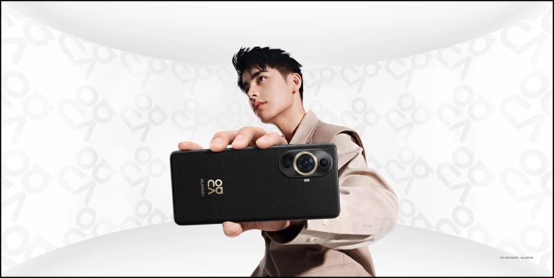 Hơn nữa, dòng Huawei Nova 11 là dòng smartphone tầm trung đầu tiên có tính năng liên lạc vệ tinh Hơn nữa, dòng Huawei Nova 11 là dòng smartphone tầm trung đầu tiên có tính năng liên lạc vệ tinh