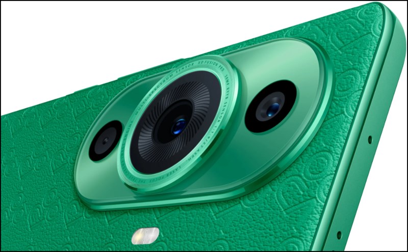 Đặc biệt, Nova 11 Ultra còn được cung cấp ống kính thay đổi khẩu độ, lần đầu tiên xuất hiện trên trên dòng smartphone tầm trung Đặc biệt, Nova 11 Ultra còn được cung cấp ống kính thay đổi khẩu độ, lần đầu tiên xuất hiện trên trên dòng smartphone tầm trung