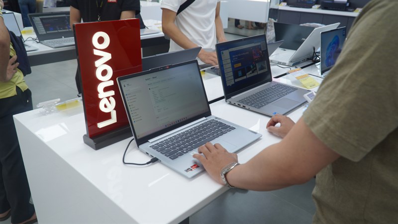 Toàn cảnh sự kiện mở bán Laptop Lenovo IdeaPad Slim 5 Toàn cảnh sự kiện mở bán Laptop Lenovo IdeaPad Slim 5