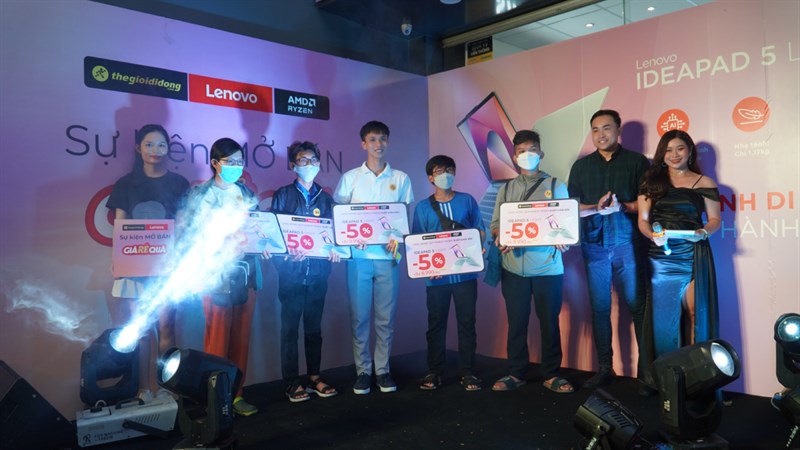 Toàn cảnh sự kiện mở bán Laptop Lenovo IdeaPad Slim 5 Light Toàn cảnh sự kiện mở bán Laptop Lenovo IdeaPad Slim 5 Light