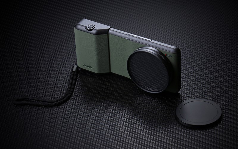 Khi kết hợp với toàn bộ phụ kiện Leica thì Xiaomi 13 Ultra trở nên giống một chiếc máy ảnh hơn Khi kết hợp với toàn bộ phụ kiện Leica thì Xiaomi 13 Ultra trở nên giống một chiếc máy ảnh hơn