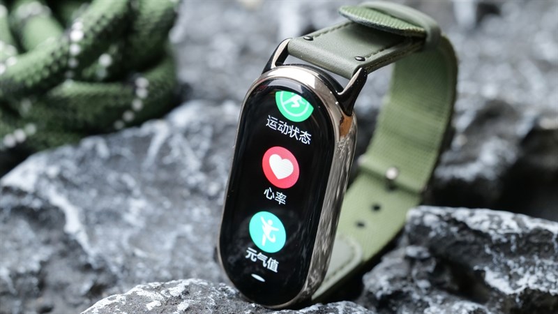 Xiaomi Band 8 cũng được nâng độ sáng tối đa lên mức 600 nits. Xiaomi Band 8 cũng được nâng độ sáng tối đa lên mức 600 nits.