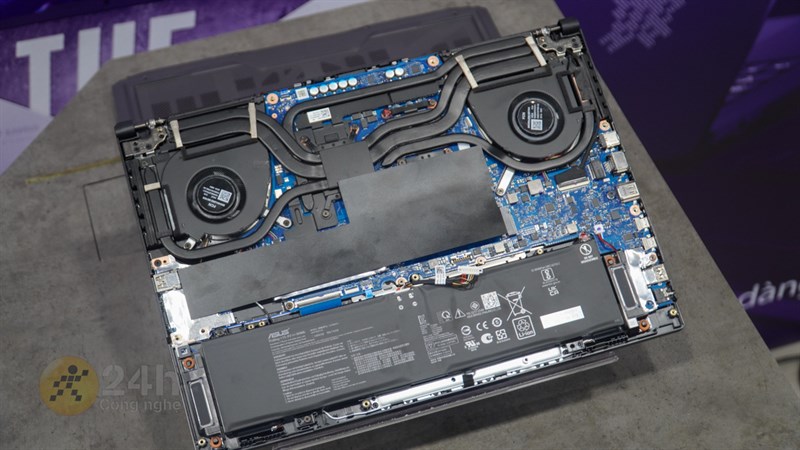 ASUS TUF Gaming F15 được trang bị sẵn RAM 8 GB cùng ổ cứng SSD 512 GB ASUS TUF Gaming F15 được trang bị sẵn RAM 8 GB cùng ổ cứng SSD 512 GB