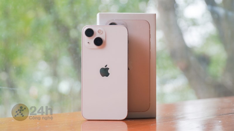 iPhone 13 Mini dành cho ai? iPhone 13 Mini giá bao nhiêu? iPhone 13 Mini dành cho ai? iPhone 13 Mini giá bao nhiêu?