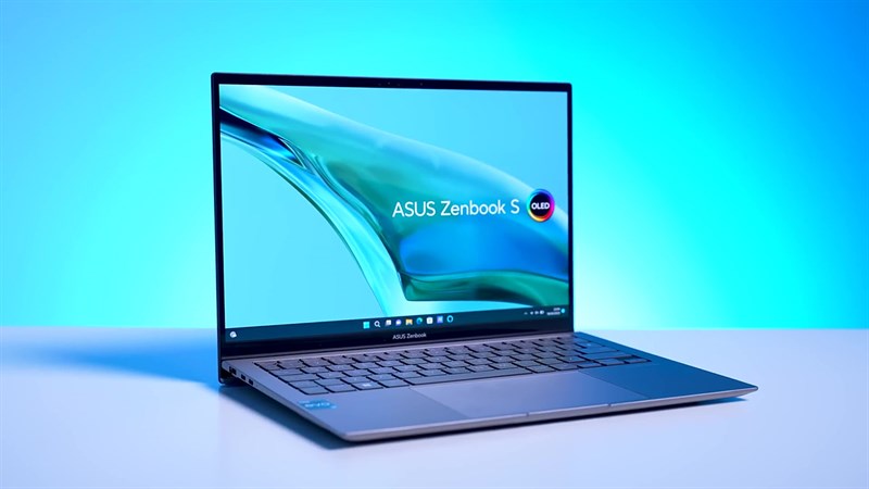 ASUS Zenbook S 13 OLED (2023) sở hữu màn hình OLED kích thước 13.3 inch, độ phân giải 2.8 K. ASUS Zenbook S 13 OLED (2023) sở hữu màn hình OLED kích thước 13.3 inch, độ phân giải 2.8 K.