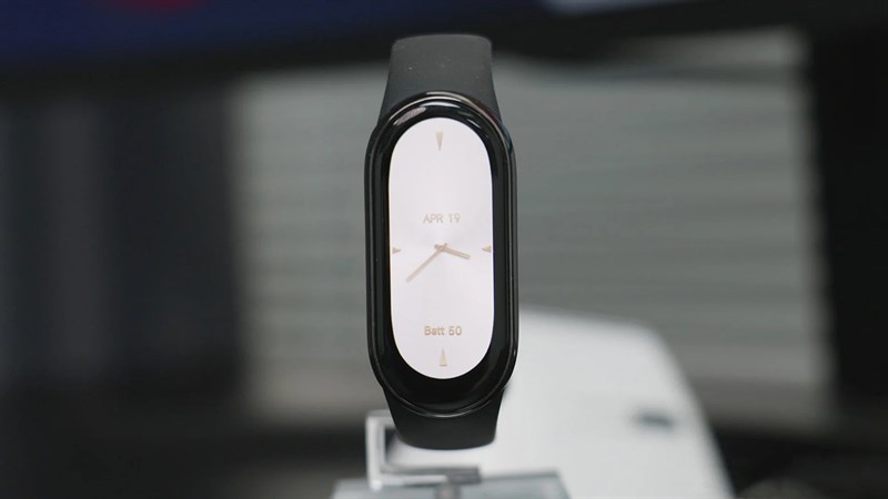 Xiaomi Band 8 sở hữu kiểu dáng thiết kế quen thuộc