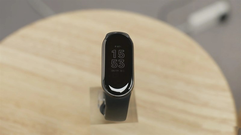 Năm nay, Xiaomi Band 8 đã được trang bị màn hình luôn sáng (AOD)