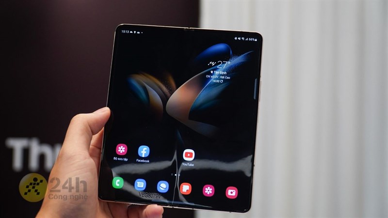 Trên thực tế Galaxy Z Fold4 là mẫu điện thoại gập đầu tiên có camera ẩn dưới màn hình