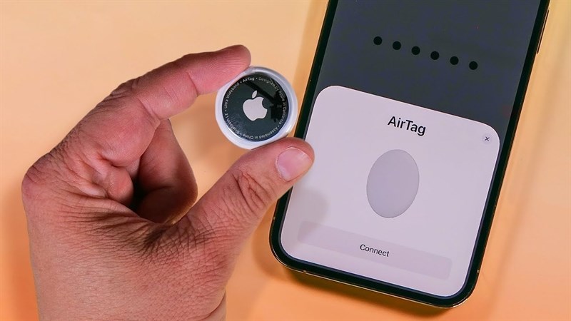 Các hung thủ không ngờ rằng trong các thùng tiền có một chiếc AirTag Các hung thủ không ngờ rằng trong các thùng tiền có một chiếc AirTag