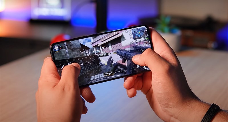 Với Snapdragon 8+ Gen 1 thì POCO F5 Pro có thể xử lý mọi tác vụ một cách dễ dàng Với Snapdragon 8+ Gen 1 thì POCO F5 Pro có thể xử lý mọi tác vụ một cách dễ dàng