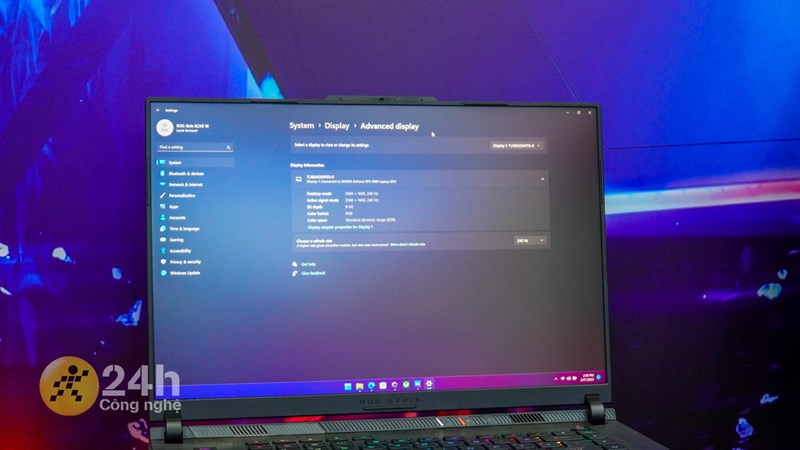 ASUS ROG STRIX Scar 16 2023 được trang bị màn hình Nebula Display rộng 16 inch rộng rãi