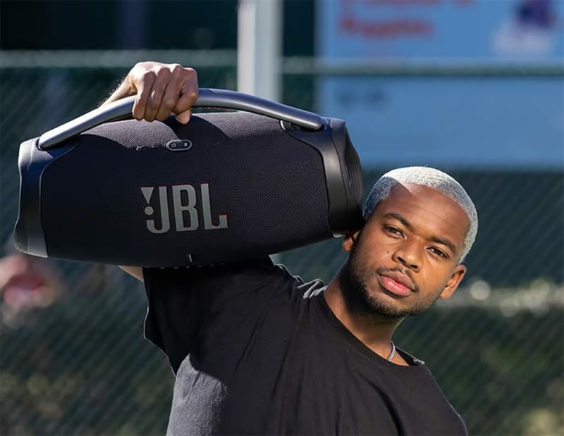 JBL Boombox 3 Wi-Fi và JBL Charge 5 Wi-Fi ra mắt