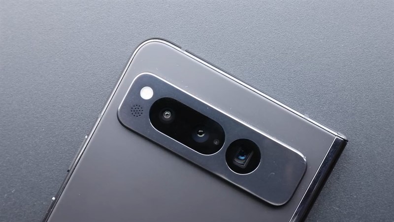 Google Pixel Fold sở hữu trên mình hệ thống camera ấn tượng