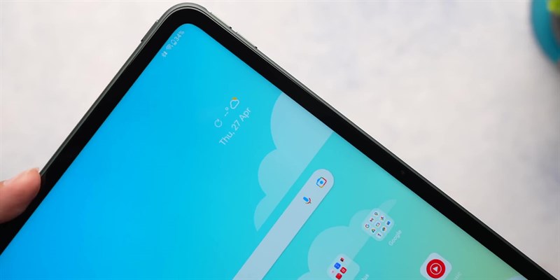 Cả thân máy và màn hình của OnePlus Pad đều được bo cong mạnh ở 4 góc. Cả thân máy và màn hình của OnePlus Pad đều được bo cong mạnh ở 4 góc.