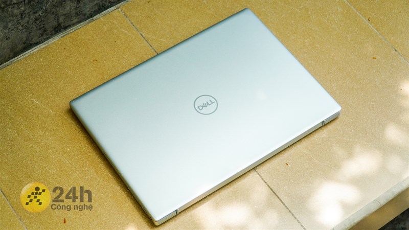 Dell Inspiron 5430 2023 có mặt lưng vuông vắn được chế tác tinh tế Dell Inspiron 5430 2023 có mặt lưng vuông vắn được chế tác tinh tế