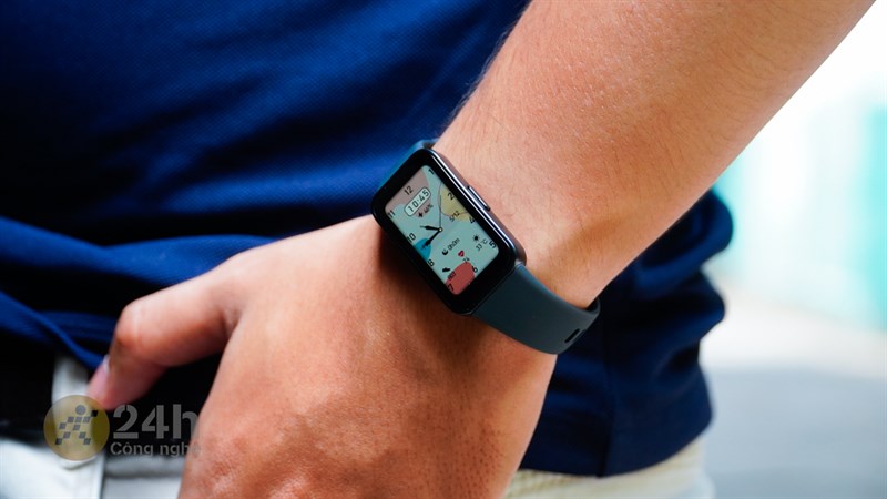 Trên tay Huawei Band 8 Trên tay Huawei Band 8