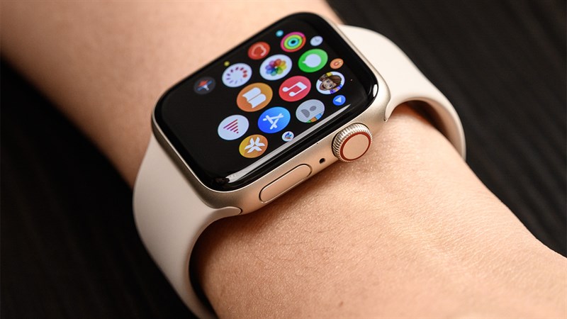 Apple Watch SE 2022 giảm 2 triệu, là dòng smartwatch mới rẻ nhất của nhà Táo Apple Watch SE 2022 giảm 2 triệu, là dòng smartwatch mới rẻ nhất của nhà Táo