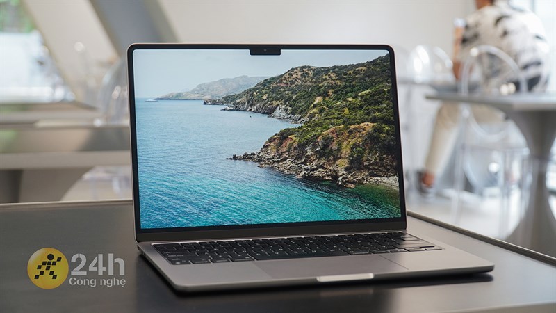 MacBook Air 15 inch sẽ có chất lượng hiển thị gần giống với MacBook Pro 14 inch