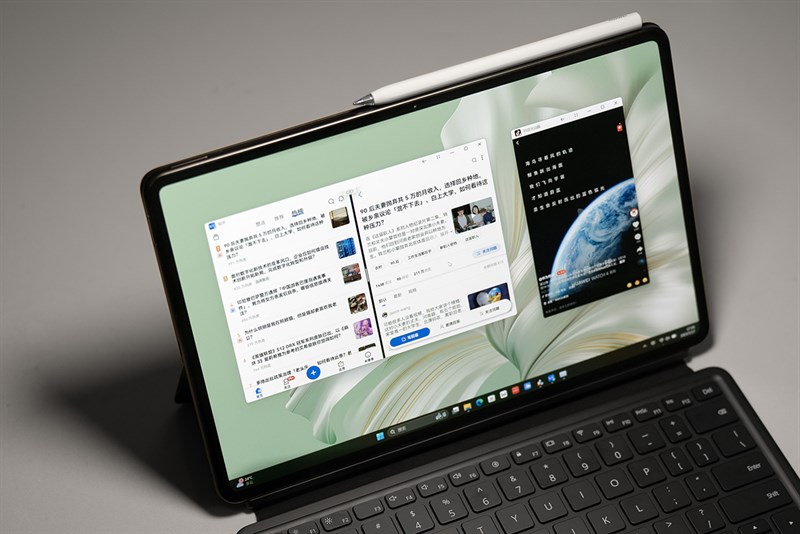 Huawei MateBook E 2023 còn mang lại không gian lưu trữ rộng rãi 