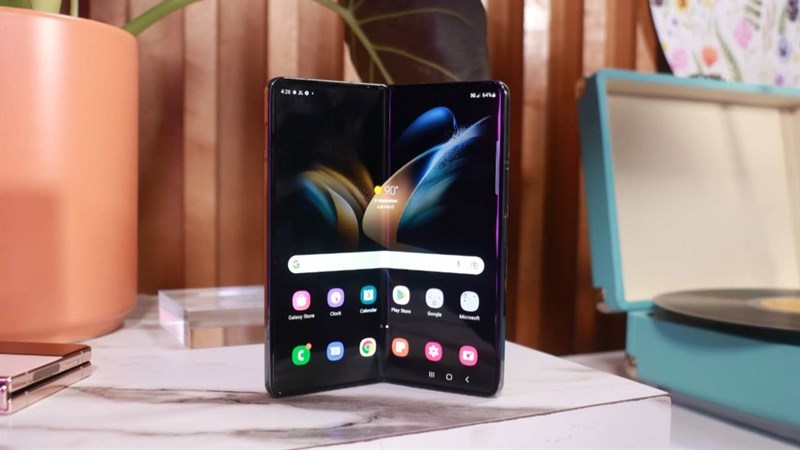 Galaxy Z Fold5 sẽ có sự nâng cấp mạnh mẽ về vi xử lý so với thế hệ tiền nhiệm - Galaxy Z Fold4 Galaxy Z Fold5 sẽ có sự nâng cấp mạnh mẽ về vi xử lý so với thế hệ tiền nhiệm - Galaxy Z Fold4