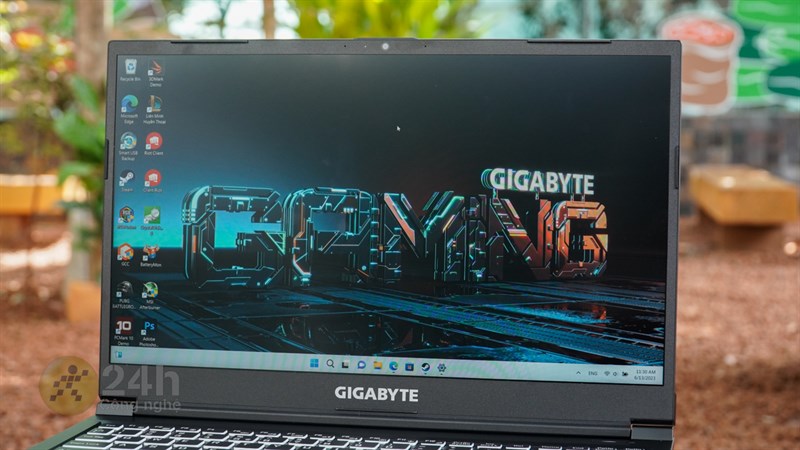 Tốc độ làm tươi 144 Hz trên màn hình của GIGABYTE G5 GE là một điểm cộng đáng tiền.