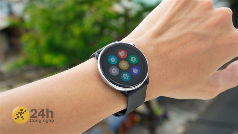 4. Đồng hồ thông minh Amazfit GTR mini - Smartwatch tầm trung đáng mua nhất