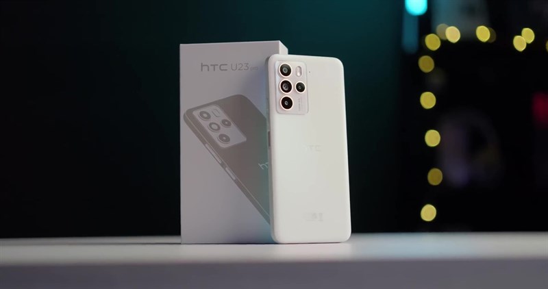 HTC U23 Pro lại có một tổng thể mềm mại và nhẹ nhàng hơn.