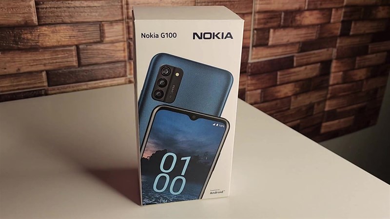 Hộp đựng của Nokia G100 có thiết kế đơn giản.