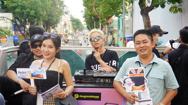 Toàn cảnh sự kiện trải nghiệm Redmi 12 trên Bus Tour Toàn cảnh sự kiện trải nghiệm Redmi 12 trên Bus Tour