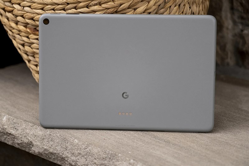 Google Pixel Tablet sở hữu kiểu dáng thiết kế đơn giản quen thuộc như bao mẫu tablet khác trên thị trường