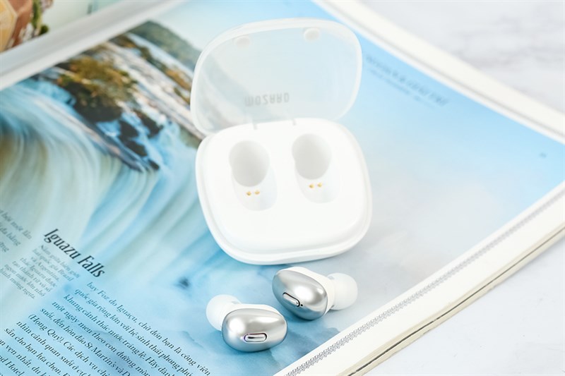 Tai nghe màu trắng sang trọng, pin dùng cực lâu giảm 50%+ chỉ từ 225K Tai nghe màu trắng sang trọng, pin dùng cực lâu giảm 50%+ chỉ từ 225K
