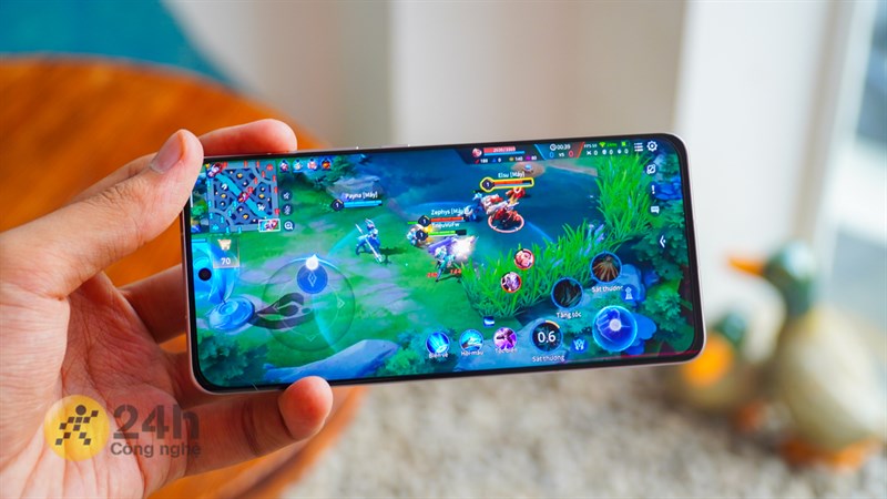 Ấn tượng đến từ cấu hình trên mẫu Xiaomi 12 Ấn tượng đến từ cấu hình trên mẫu Xiaomi 12