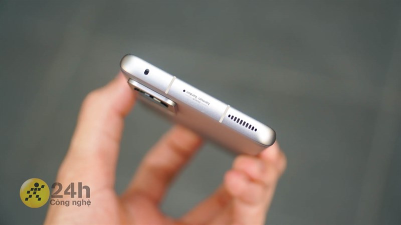 Xiaomi 12 cũng khá chú trọng đến âm thanh trên thiết bị Xiaomi 12 cũng khá chú trọng đến âm thanh trên thiết bị