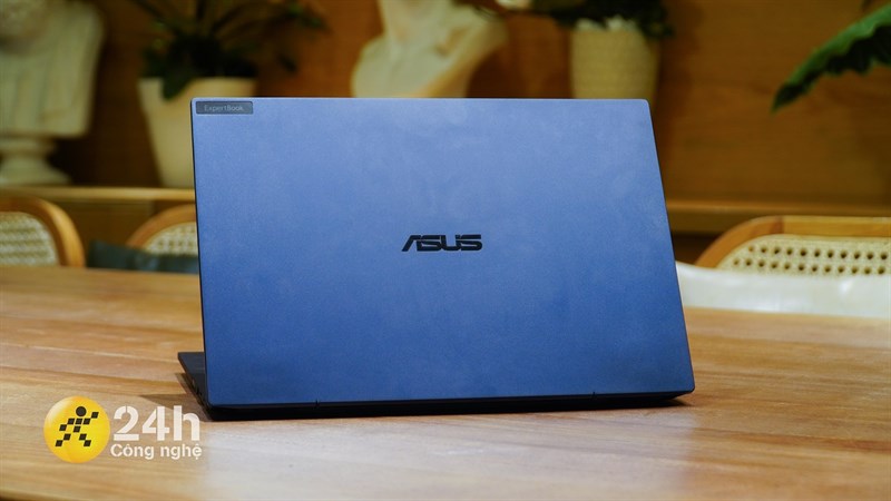 Asus ExpertBook B5 (B5402CB): Laptop mỏng nhẹ đến từ Asus